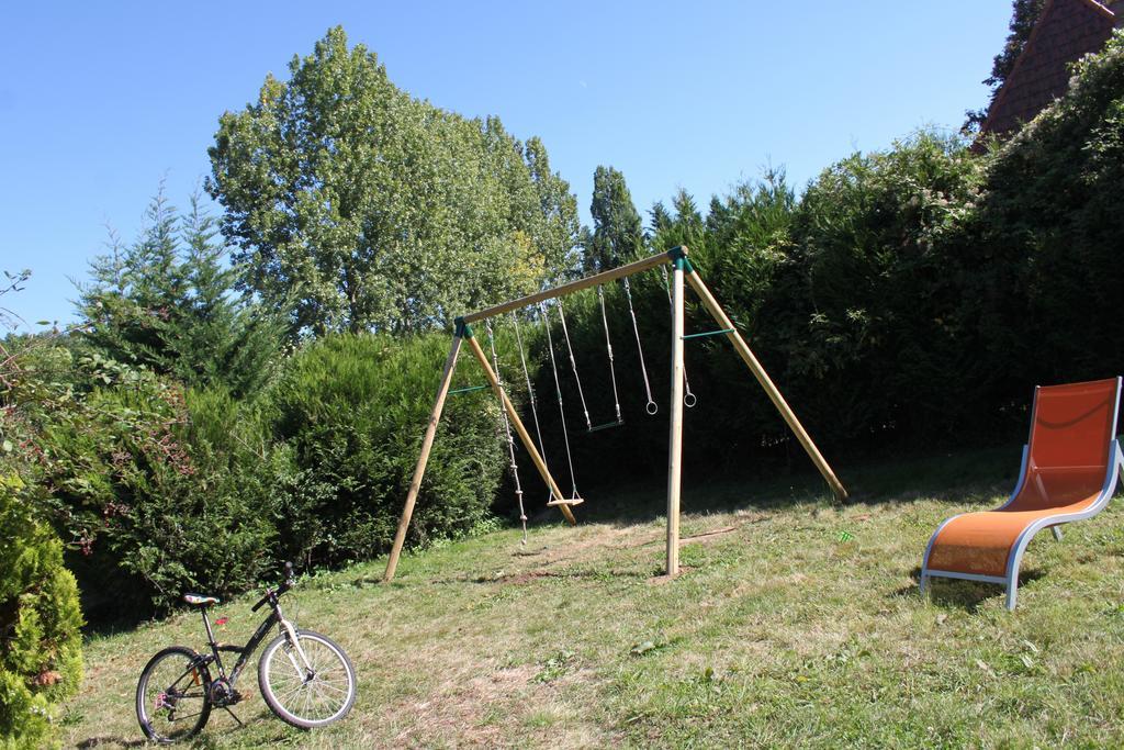 La Maison Du Bonheur Anlhiac Esterno foto