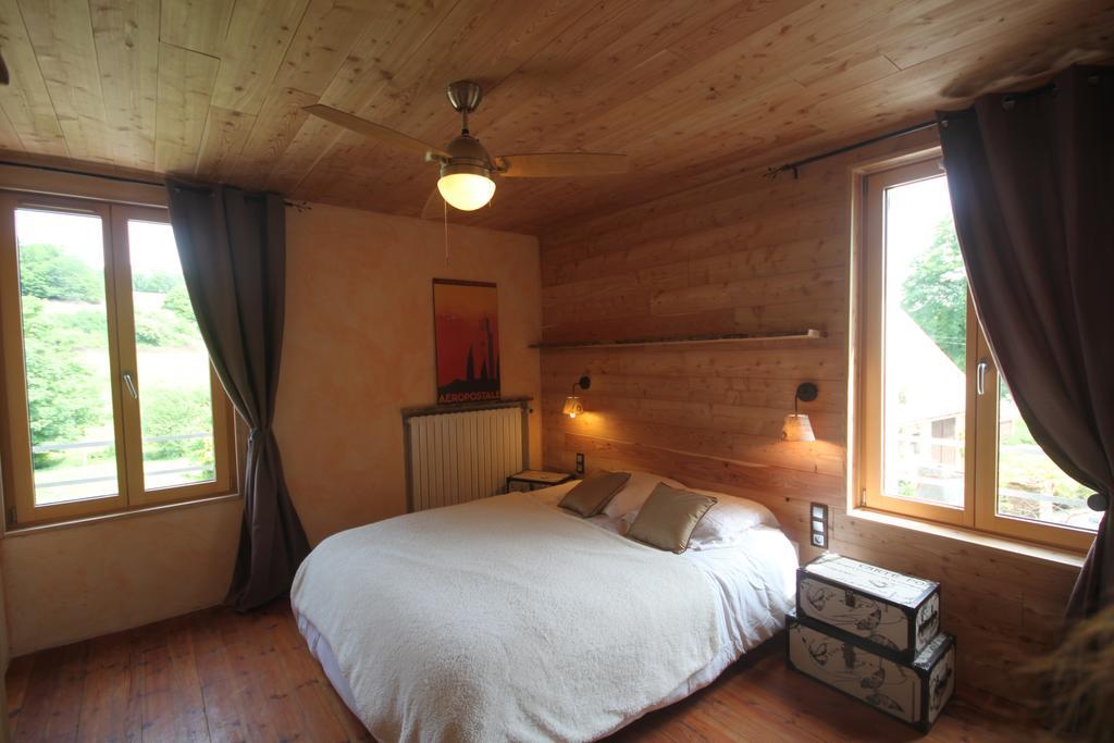 La Maison Du Bonheur Anlhiac Esterno foto