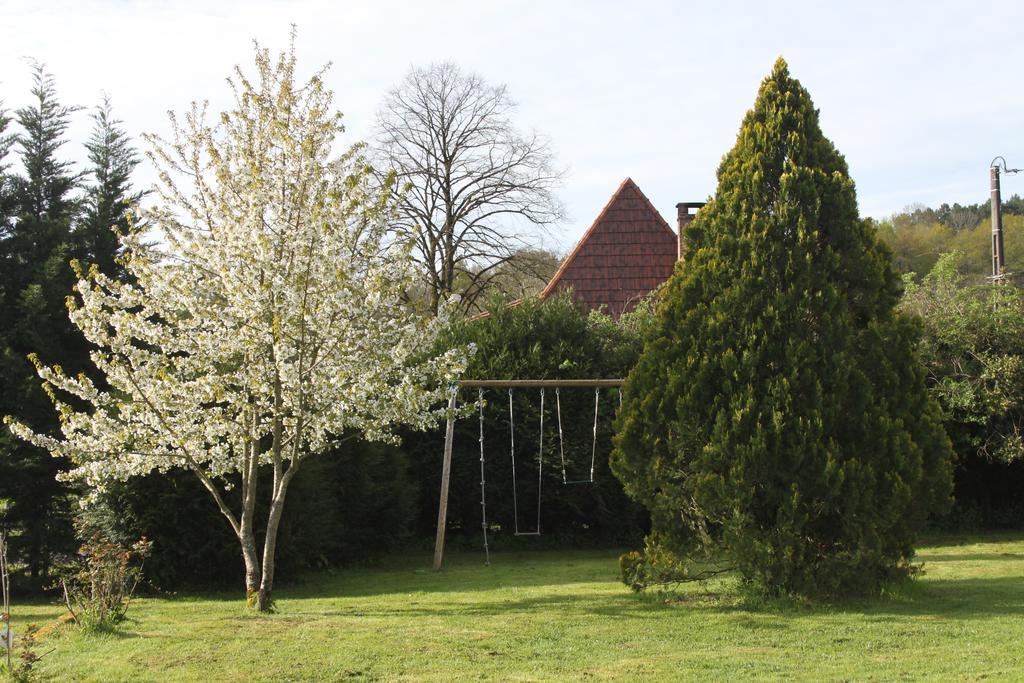 La Maison Du Bonheur Anlhiac Esterno foto